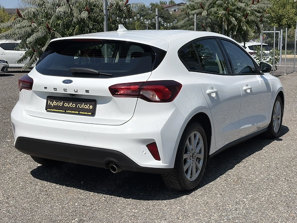 FORD Focus 2022 — imagine 4