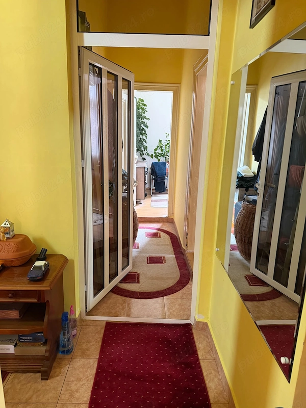 Apartament 3 camere cu curte proprie - ultracentral Sinaia — fotografia 3
