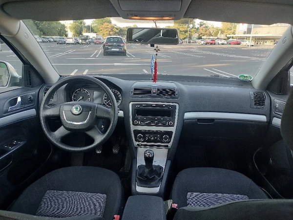 SKODA Octavia 2009 — imagine 4