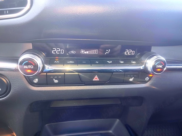 MAZDA CX-30 2026 — imagine 8