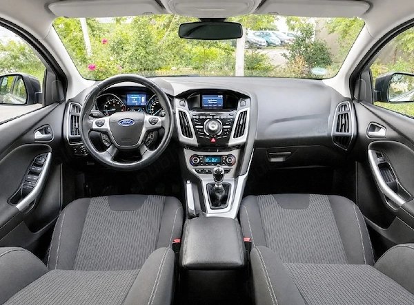 FORD Focus 2012 — imagine 8