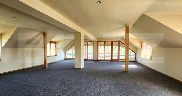 Apartament exclusivist cu 3 camere 80 mp utili Complex 3.000 mp teren, Reghin — fotografia 1