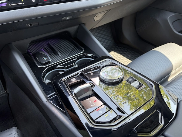 BMW 5 Series 2024 — imagine 13