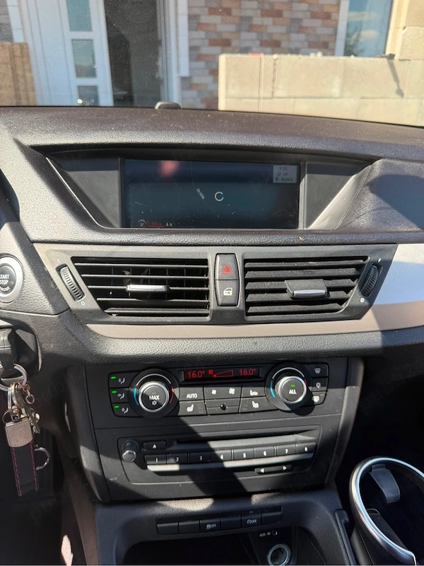 BMW iX1 2011 — imagine 2