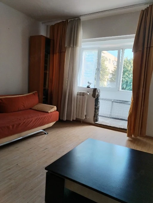 Ofer spre inchirire garsoniera in Ramnicu Valcea, zona Nord — fotografia 1