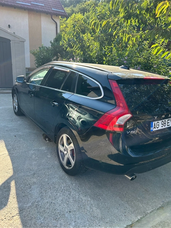 VOLVO V60 2012 — imagine 3