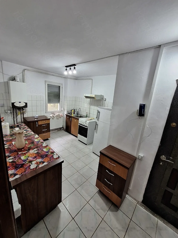 Apartament de vanzare 2 camere bulevardul muncii bl4 scara 3 langa hotel boreal — fotografia 2