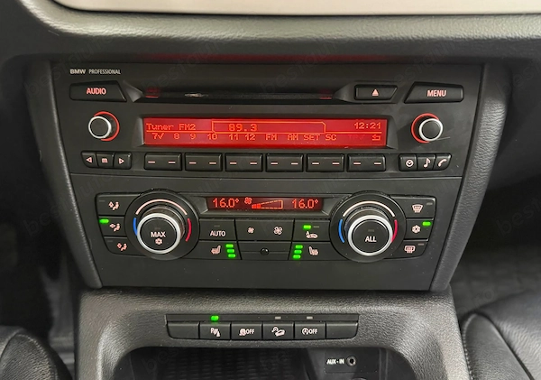 BMW X Series (Generic) 2011 — imagine 11