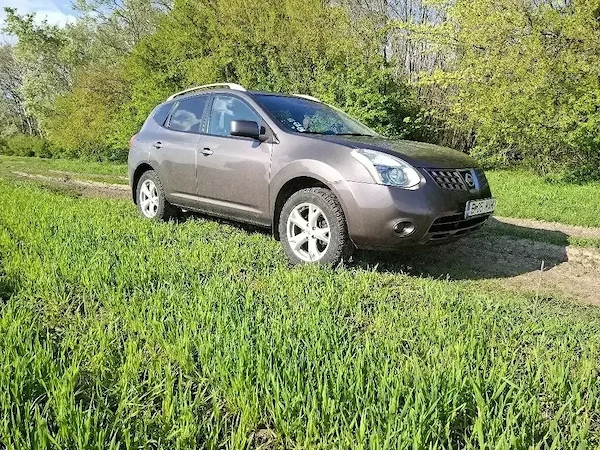 Nissan rogue GPL omologat 4x4 stare foarte bună.84.000 ml