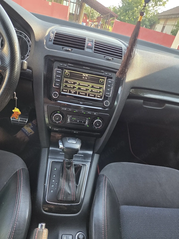 SKODA Octavia 2012 — imagine 4