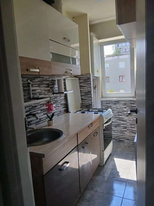 Apartament de 2 camere zona FLORILOR — fotografia 1