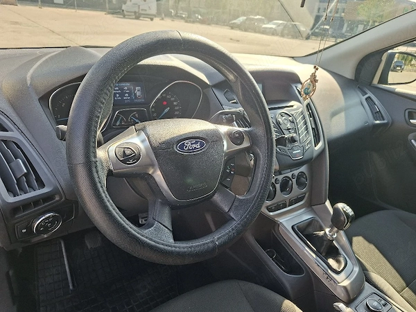 FORD Focus 2012 — imagine 4