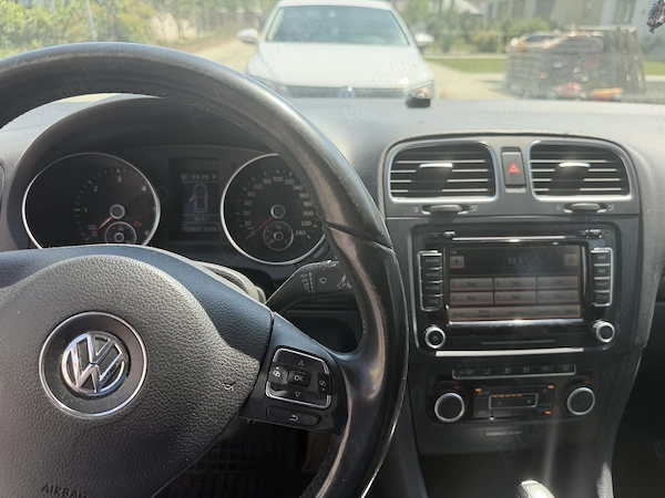 VOLKSWAGEN Golf 2011 — imagine 16