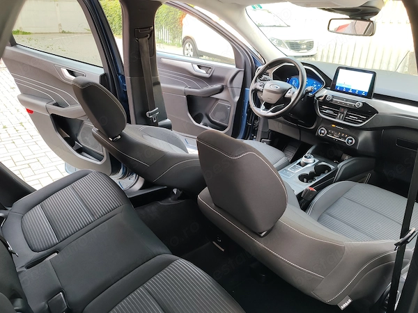 FORD Kuga 2023 — imagine 8