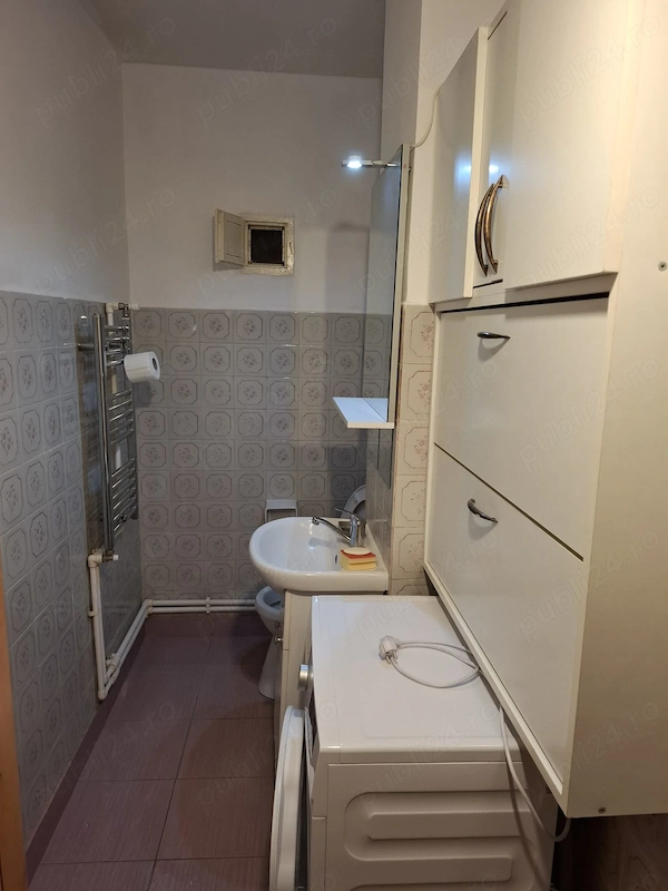 Apartament 3 camere de inchiriat — fotografia 3