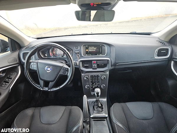 VOLVO V40 2016 — imagine 5