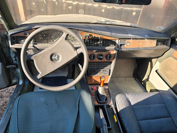 MERCEDES-BENZ 190 1984 — imagine 7