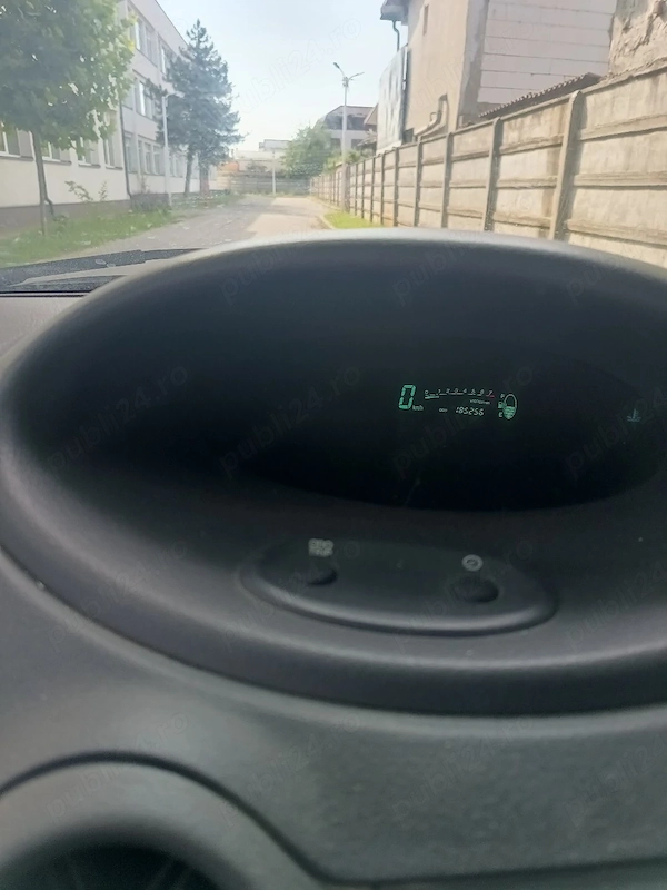TOYOTA Yaris 1999 — imagine 5