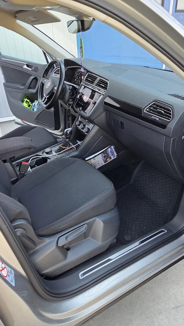 VOLKSWAGEN Tiguan 2018 — imagine 31
