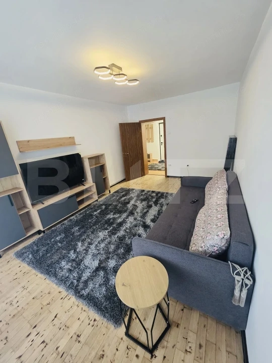 Apartament 2 camere central, renovat integral în 2026 | Codlea — fotografia 1