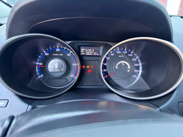 HYUNDAI ix35 2011 — imagine 3