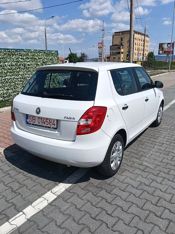 SKODA Fabia 2014 — imagine 5