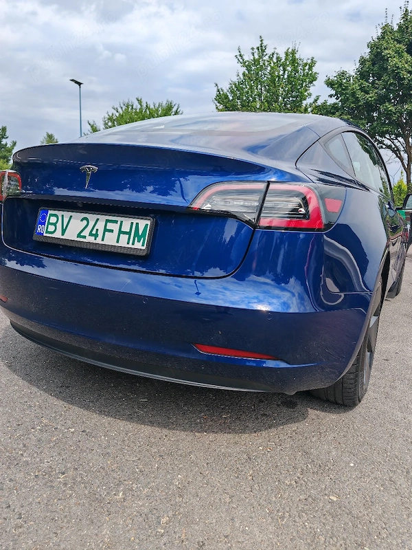 TESLA Model 3 2021 — imagine 3
