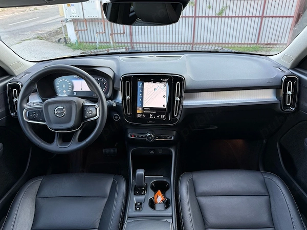 VOLVO XC40 2021 — imagine 5
