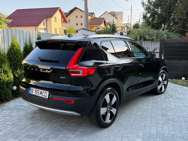 VOLVO XC40 2021 — imagine 10