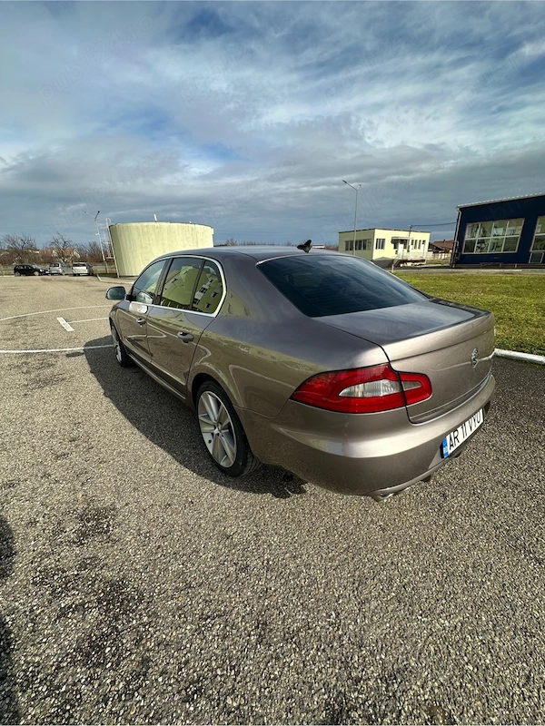 SKODA Superb 2011 — imagine 6