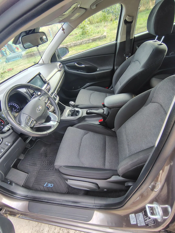 HYUNDAI i30 2023 — imagine 6