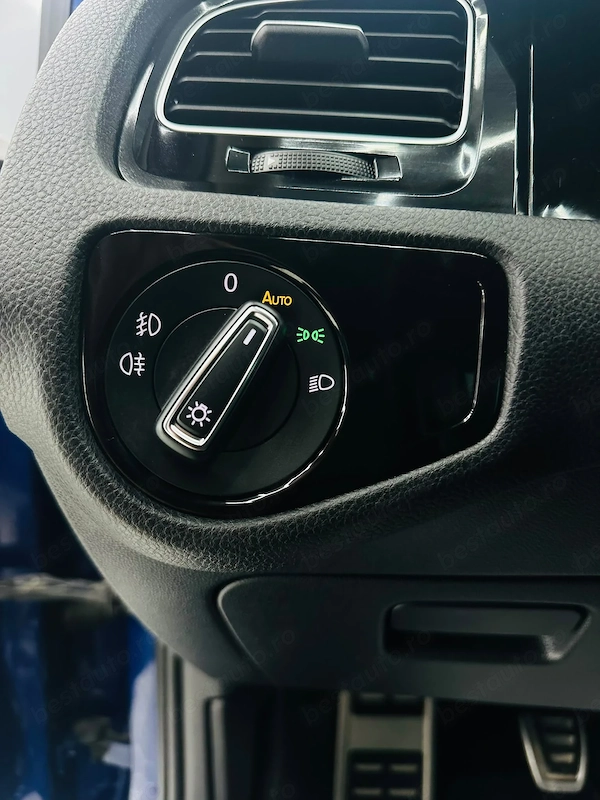 VOLKSWAGEN Golf 2018 — imagine 12