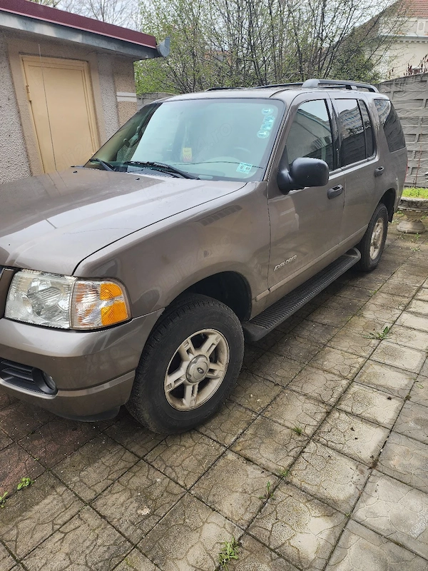 FORD Explorer 2004 — imagine 3