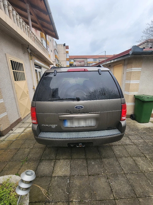 FORD Explorer 2004 — imagine 2