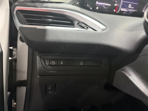 PEUGEOT 208 2014 — imagine 9