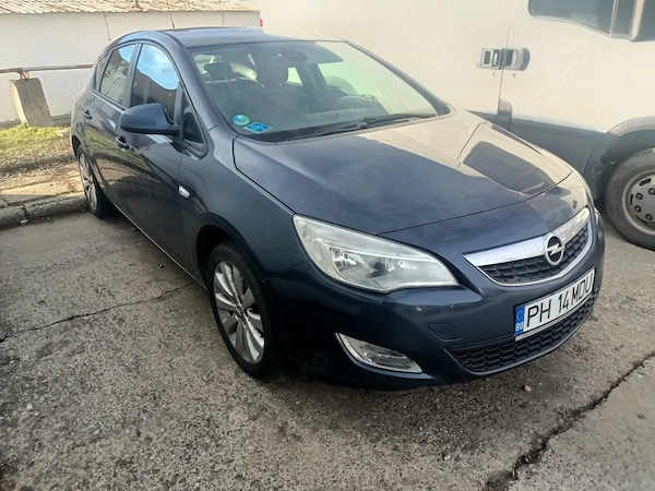 OPEL Astra 2011 — imagine 2