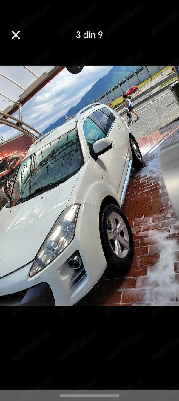 PEUGEOT 4007