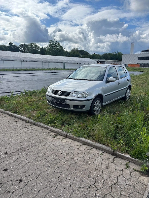 VOLKSWAGEN Polo 2000 — imagine 3