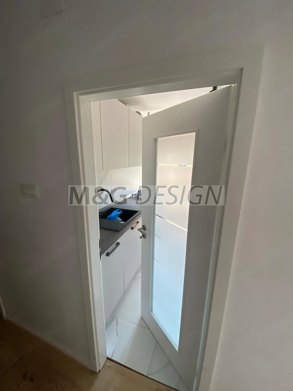Mircea cel Batran - Bulevardul Cetatii, 2 camere decomandat renovat — fotografia 3