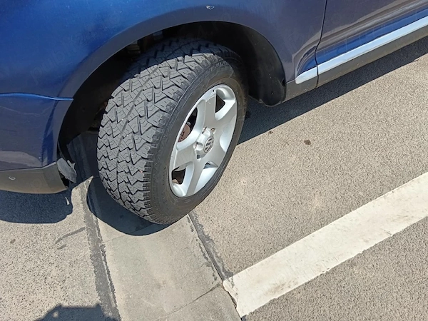 VOLKSWAGEN Touareg 2005 — imagine 4