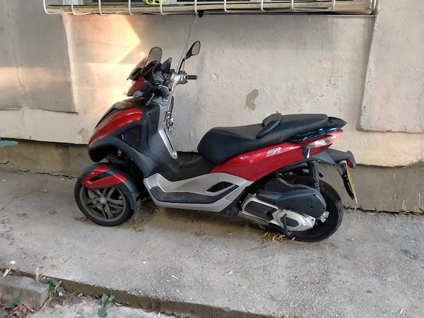 PIAGGIO Vespacar 2017 — imagine 4
