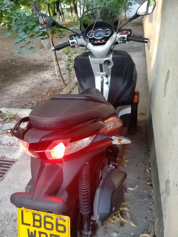 PIAGGIO Vespacar 2017 — imagine 5