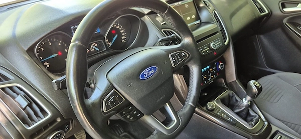 FORD Focus 2015 — imagine 7