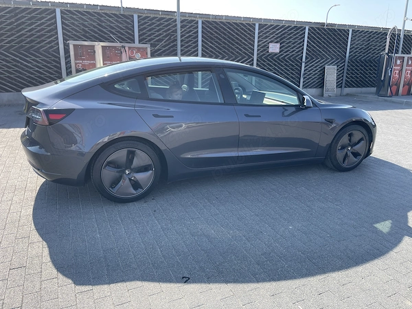 Vând Tesla Model 3, Dual Motor Long Range, cu pompa căldură