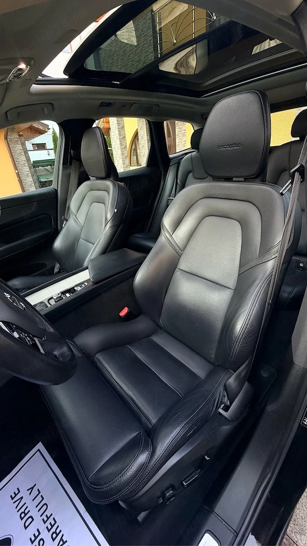 VOLVO XC60 2018 — imagine 9