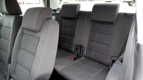 VOLKSWAGEN Touran 2010 — imagine 10