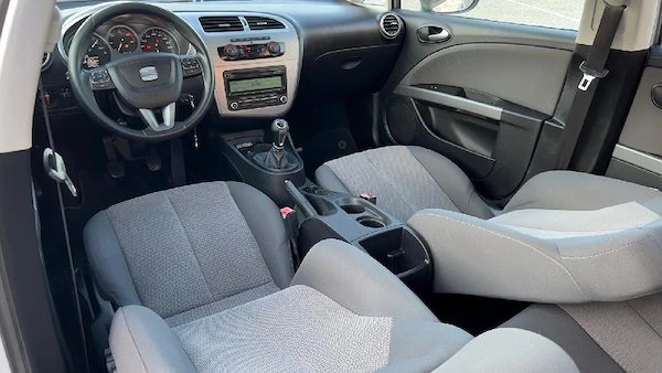 SEAT Leon 2011 — imagine 7