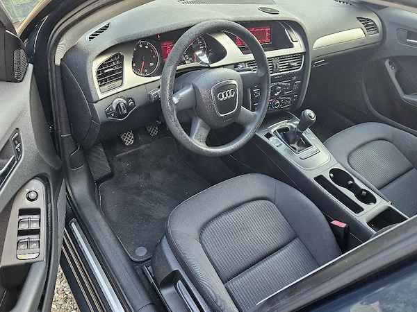 AUDI A4 2009 — imagine 8