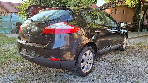 RENAULT Megane 2010 — imagine 3