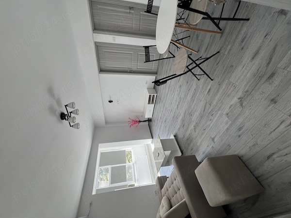 Vând apartament 2 camere ultracentral — fotografia 1